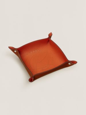 Mises et Relances Robe du Soir change tray