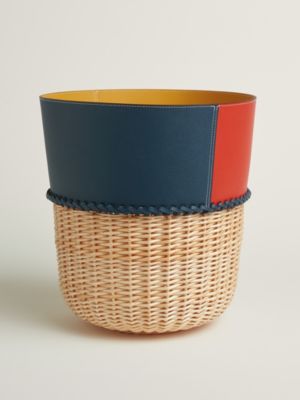 Chromatic storage basket