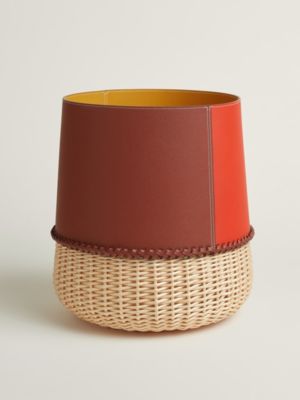 Chromatic paper basket