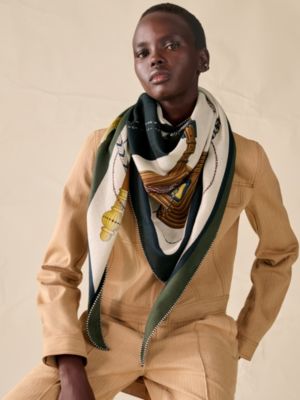 Clic-Clac triangle, View: Worn, worn, view 2 of 3