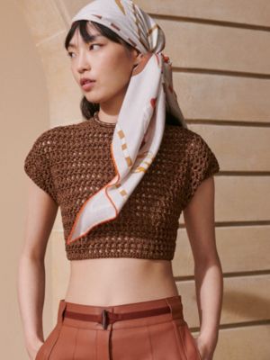 Bouclerie Moderne en Casaques triangle, View: Worn, worn, view 2 of 3
