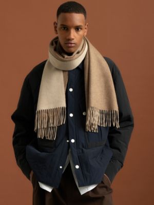 Recto-Verso 머플러, 보기: 이미지: 제품 착용 이미지, worn, 2개 중 4번째 보기