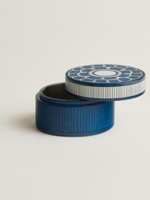Bleus d'Ailleurs round box, small model, View: front, front, view 3 of 4
