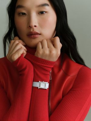 Heure H 워치, 스몰 모델, 25mm, 보기: 이미지: 제품 착용 이미지, worn, 2개 중 2번째 보기