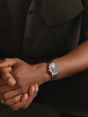 Slim d'Hermès Quantieme Perpetuel萬年曆腕錶，39.5&nbsp;mm, 檢視: 佩戴, worn, 檢視共2張圖片的第3張