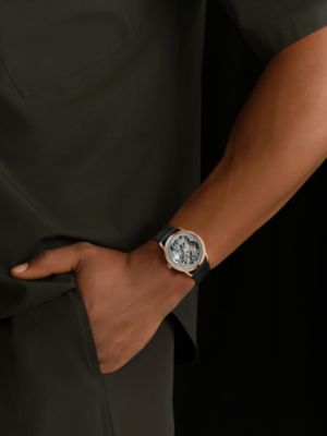 Slim d'Hermès Squelette腕錶，39.5&nbsp;mm, 檢視: 佩戴, worn, 檢視共2張圖片的第3張