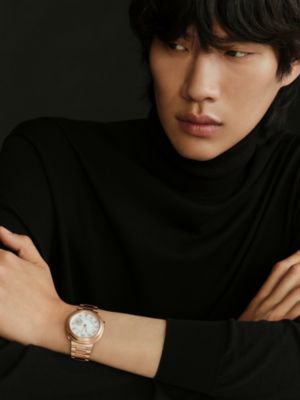 Hermès Cut Le Temps Suspendu watch, Large model, 39&nbsp;mm, View: Worn, worn, view 3 of 5