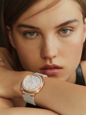 Hermès Cut Le Temps Suspendu watch, Large model, 39&nbsp;mm, View: Worn, worn, view 2 of 4