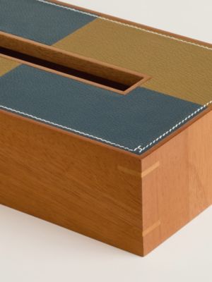 Pleiade en Casaque tissue box, small model, View: Detail, detail, view 2 of 3