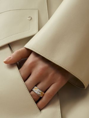 Brides de Gala Love ring, medium model, View: Worn, worn, view 3 of 4