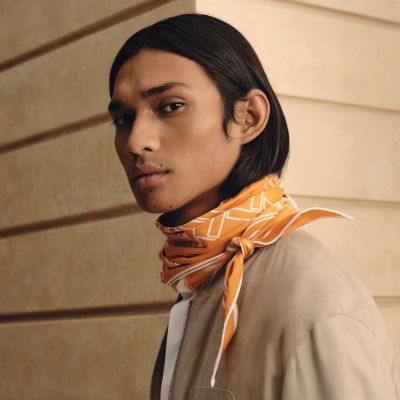 N*e様 エルメス、オレンジスカーフ さようなら 