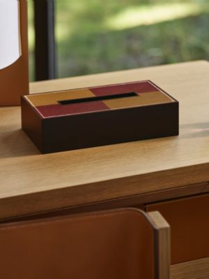 Pleiade en Casaque tissue box, small model, View: front, front, view 2 of 3