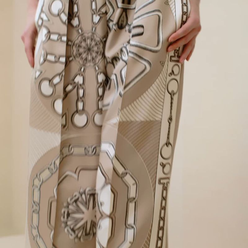 主役級！シルク製 Hermes Effet Kaleidoscope クロップドパンツ Effet Kaleidoscope
