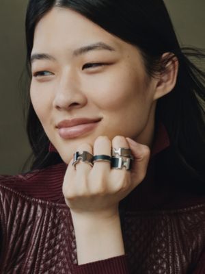 Olympe ring, large model, View: Worn, worn, view 2 of 2