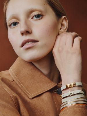 レザーブレスレット 《ミニ・リヴァル》, イメージ: 着用例, worn, ビュー2の3