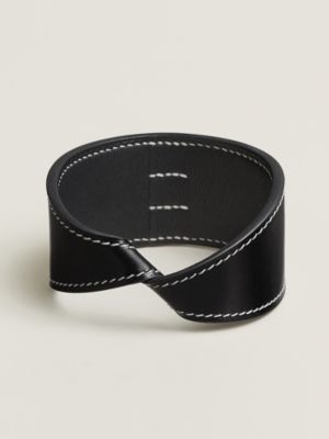 Twist bangle