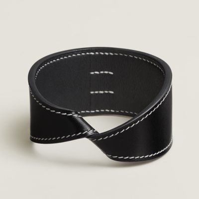 Twist bangle