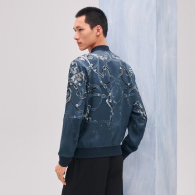 エルメス生成りサマージャケット うららかな陽光を浴びて輝く「エルメス」の新作コレクションで