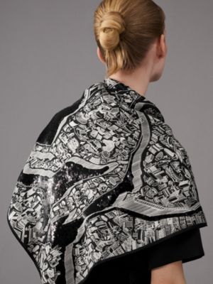 La Cite Cavaliere la Nuit Exceptional embroidered scarf 90, View: Worn, worn, view 2 of 4