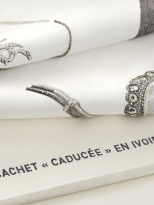 Nous Sommes Inseparables Exceptional embroidered scarf 90, View: Detail, detail, view 4 of 4