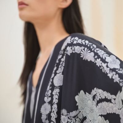 "Bride de Gala en Fleurs" belted tunic
