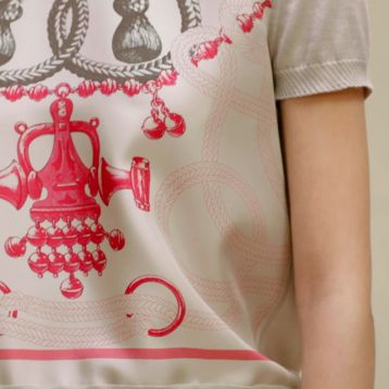 【上品オシャレ】HERMES プリントTシャツ “Palefroi Remix” Tシャツ 《パルフロワ・リミックス》プリント | Hermès