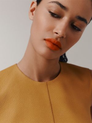 オレンジ - マットまたはサテン仕上げのエルメスのリップスティック