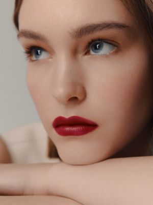 Satin lipstick, Rouge H, View: Worn, worn, view 6 of 7