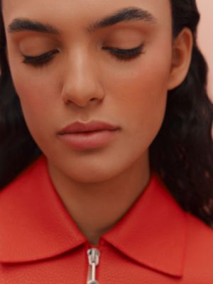 Silky blush powder, Rose Pommette, View: Worn, worn, view 5 of 8