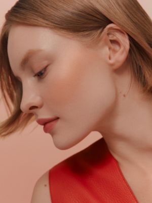 Silky Blush powder, Rose Dore, View: Worn, worn, view 5 of 8