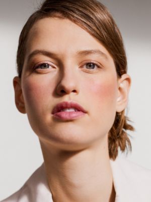 Silky blush powder refill, Rose Ombré, View: Worn, worn, view 5 of 5