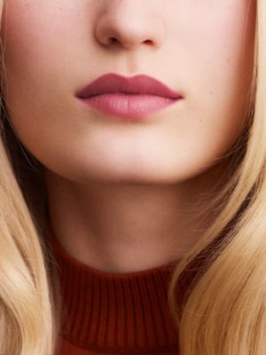 Matter Lippenstift, Limitierte Kollektion, Rose Nuit, Ansicht: Getragene Ansicht, worn, Ansicht 7 von 10