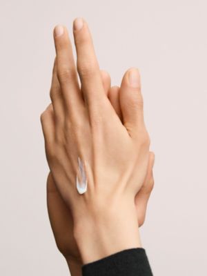 愛馬仕指彩護手系列手部滋養霜, 檢視: 佩戴, worn, 檢視共3張圖片的第4張