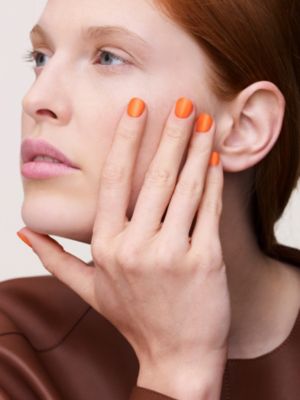 Nail polish, Orange Boîte, View: Worn, worn, view 3 of 6