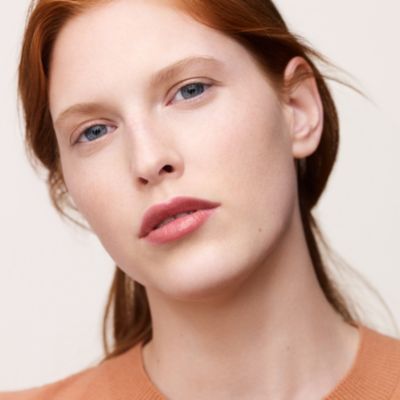 マットまたはサテン仕上げのエルメスのリップスティック〈ルージュ