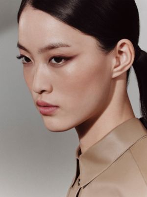 아이섀도우 팔레트, 옹브르 모르도레, 보기: 이미지: 제품 착용 이미지, worn, 5개 중 10번째 보기
