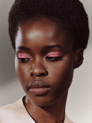 Eye shadow quartet refill, Ombres Pétales, View: Worn, worn, view 5 of 7