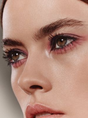 Eye shadow quartet refill, Ombres Pétales, View: Worn, worn, view 6 of 7