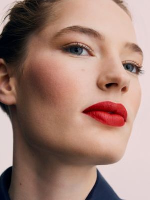 Matter Lippenstift in limitierter Edition, Rouge Feu, Ansicht: Getragene Ansicht, worn, Ansicht 7 von 10