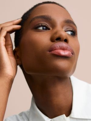 Glänzender Lippenstift, Limitierte Edition, Beige Croisette, Ansicht: Getragene Ansicht, worn, Ansicht 8 von 11
