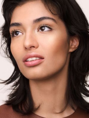 이리데슨트 미네랄 파우더, 코랄 모하비, 보기: 이미지: 제품 착용 이미지, worn, 5개 중 11번째 보기