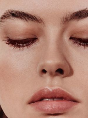 Revitalizing care mascara, Rouge H, View: Worn, worn, view 4 of 8