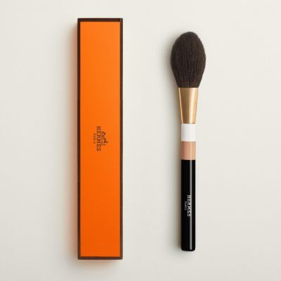 605680V0_worn_2?size=3000,3000