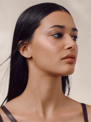 24 Faubourg face and eye illuminating powder, Or Rose, View: Worn, worn, view 4 of 6