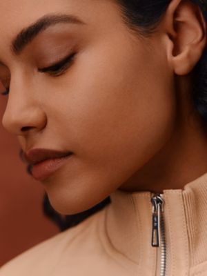 Luminous matte skincare foundation, 55W Palissandre, View: Worn, worn, view 3 of 7