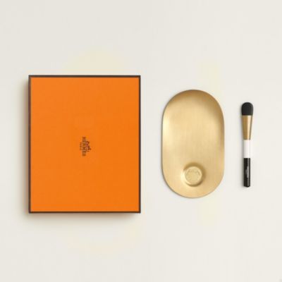 606710V0_front_wm_2?size=3000,