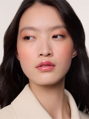 르 그랑 블러쉬 실키 블러쉬 H 트리오, 리미티드 에디션, 로즈 헤일, 보기: 이미지: 제품 착용 이미지, worn, 4개 중 6번째 보기