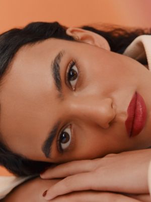 Sun-kissed Healthy Glow Powder Face and Cheeks, Limited edition, View: Worn, worn, view 8 of 8