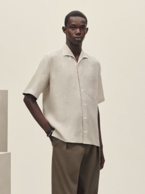 Camisa de corte reto com mangas curtas e gola notched, Exibir: Sendo usado, worn, visualizar 2 de 5