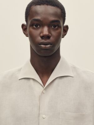 Camisa de corte reto com mangas curtas e gola notched, Exibir: Sendo usado, worn, visualizar 4 de 5